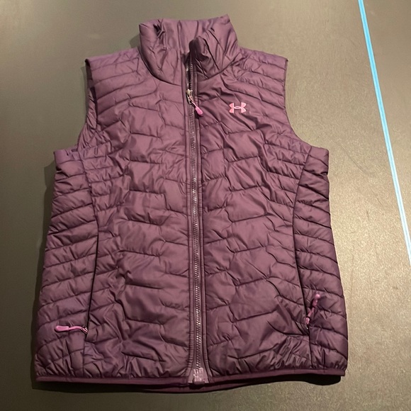 Jackets & Blazers - Under Armour Vest